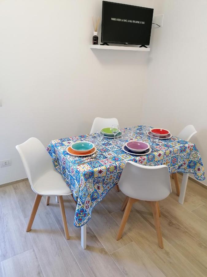 Retroscena Apartment In Centro 西维尔诺瓦·马尔凯 外观 照片